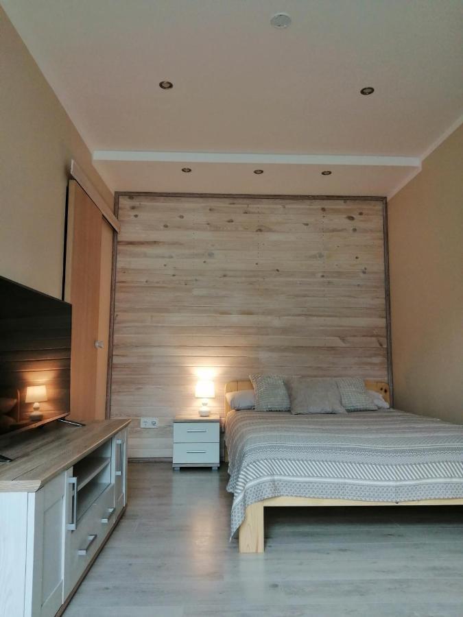 Apartamenti Miera Osta 利耶帕亚 外观 照片