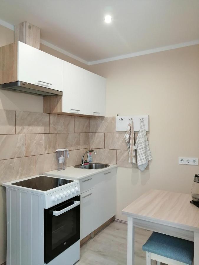 Apartamenti Miera Osta 利耶帕亚 外观 照片