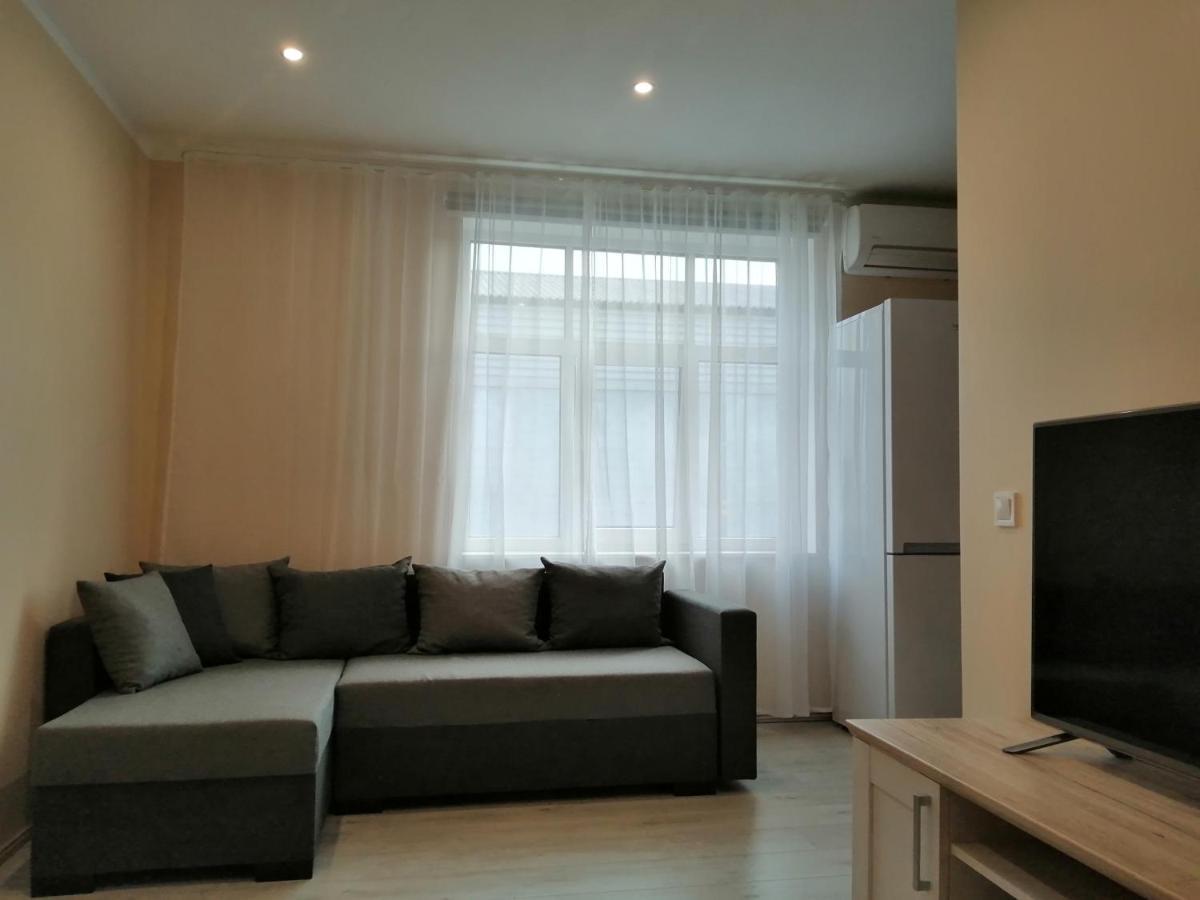 Apartamenti Miera Osta 利耶帕亚 外观 照片