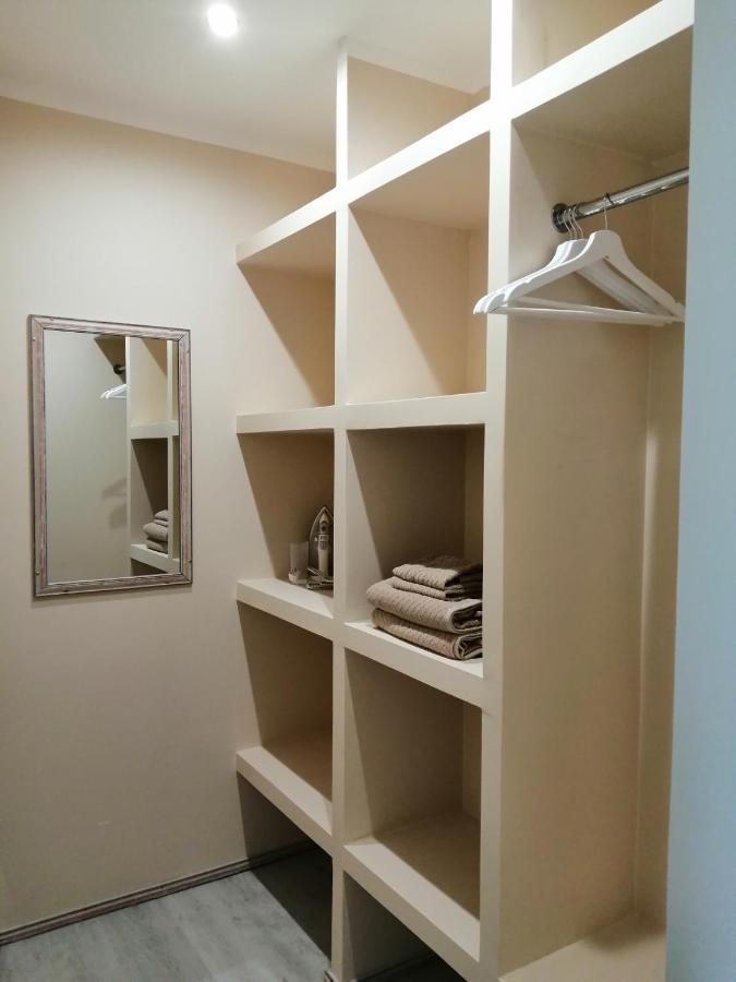 Apartamenti Miera Osta 利耶帕亚 外观 照片