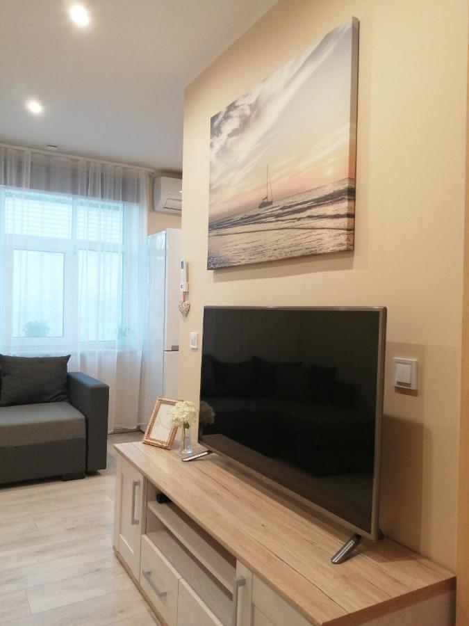 Apartamenti Miera Osta 利耶帕亚 外观 照片