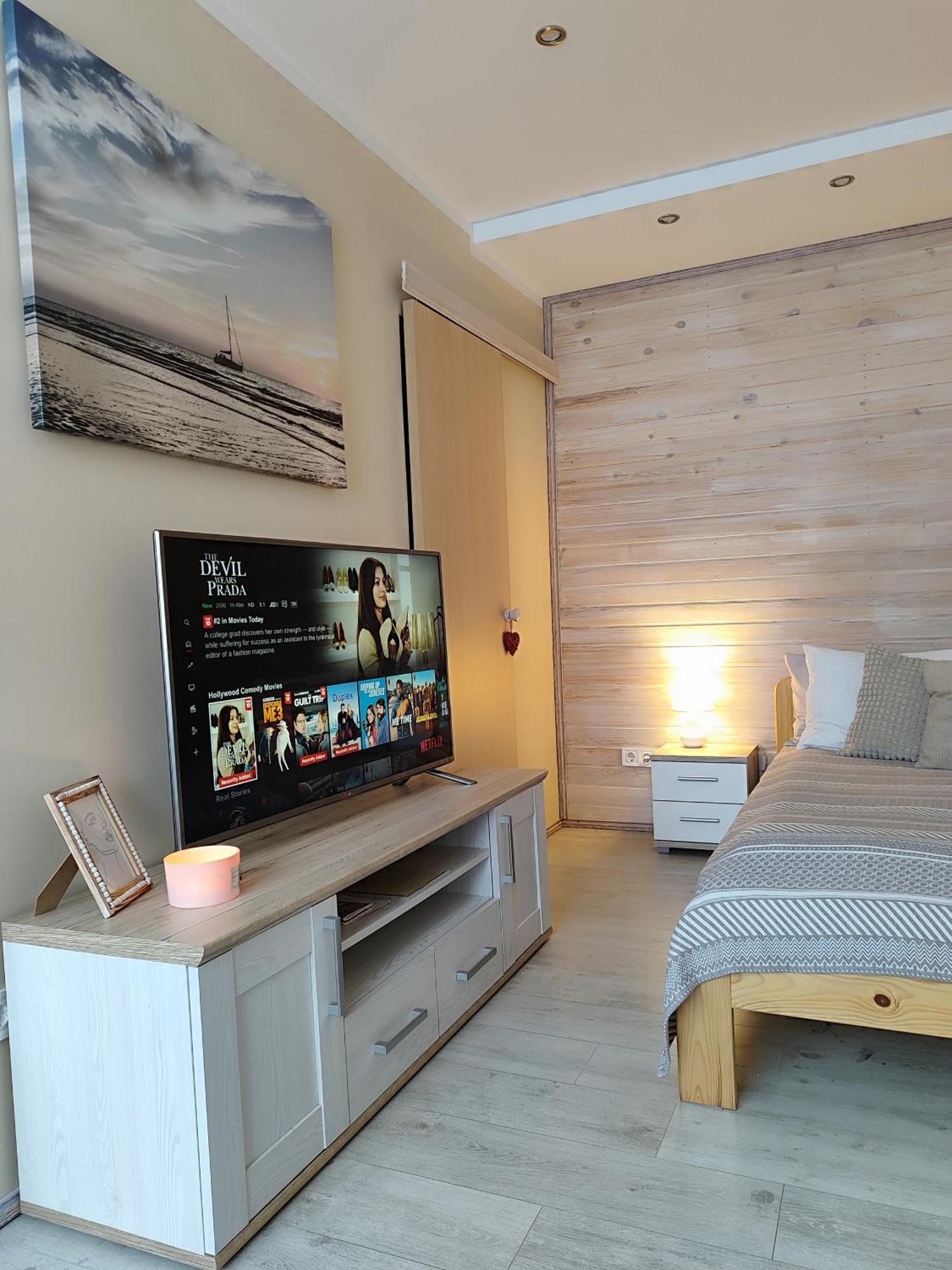 Apartamenti Miera Osta 利耶帕亚 外观 照片